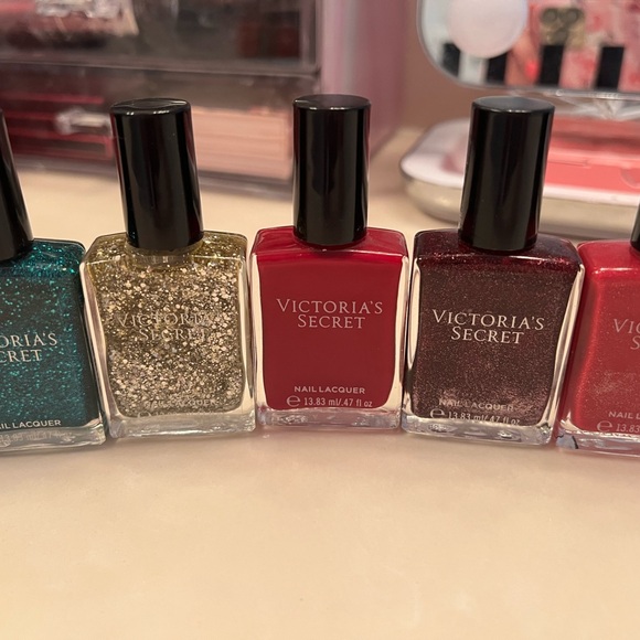 10 Victoria's Secret Vibrant Nail Polish Collection NEW!!! - Picture 2 of 6